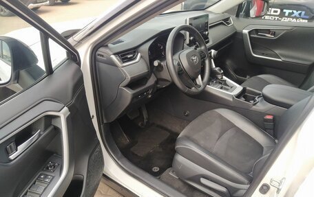 Toyota RAV4, 2021 год, 3 720 000 рублей, 7 фотография