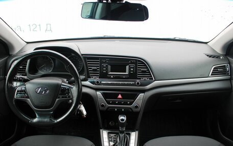 Hyundai Elantra VI рестайлинг, 2018 год, 1 499 000 рублей, 10 фотография