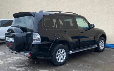 Mitsubishi Pajero IV, 2017 год, 2 390 000 рублей, 4 фотография