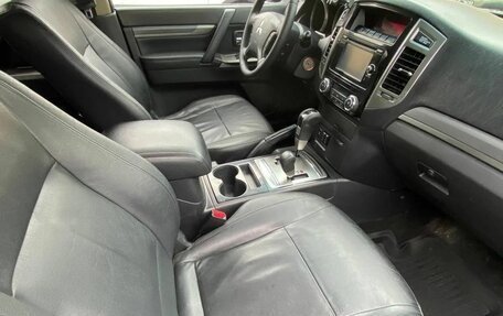 Mitsubishi Pajero IV, 2017 год, 2 390 000 рублей, 9 фотография