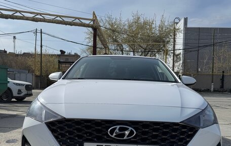 Hyundai Solaris II рестайлинг, 2021 год, 1 581 000 рублей, 1 фотография