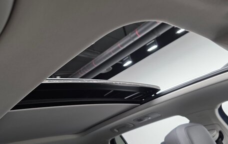 Volkswagen Tiguan II, 2022 год, 3 000 000 рублей, 9 фотография