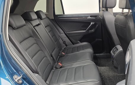 Volkswagen Tiguan II, 2022 год, 3 000 000 рублей, 11 фотография