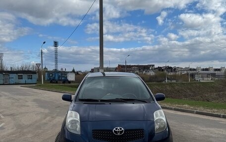Toyota Yaris III рестайлинг, 2008 год, 650 000 рублей, 4 фотография