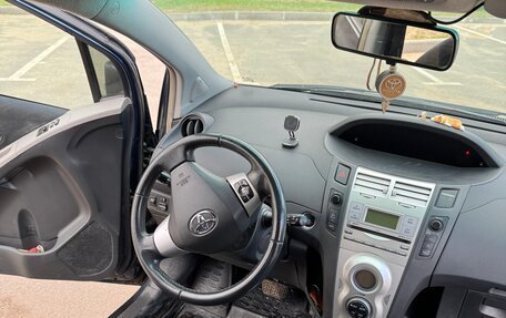 Toyota Yaris III рестайлинг, 2008 год, 650 000 рублей, 10 фотография