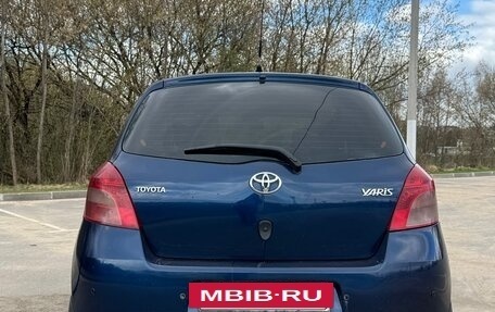 Toyota Yaris III рестайлинг, 2008 год, 650 000 рублей, 8 фотография