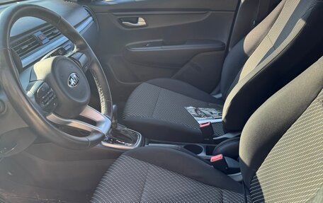 KIA Rio IV, 2019 год, 1 590 000 рублей, 10 фотография