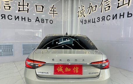 Skoda Superb III рестайлинг, 2022 год, 2 180 000 рублей, 5 фотография