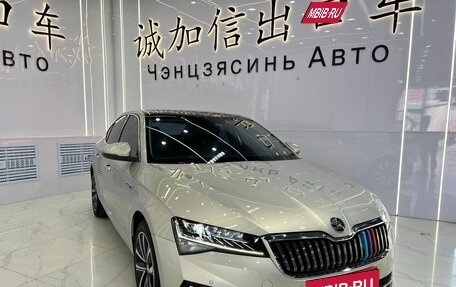 Skoda Superb III рестайлинг, 2022 год, 2 180 000 рублей, 3 фотография