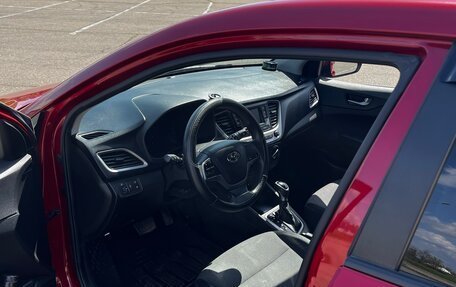 Hyundai Solaris II рестайлинг, 2017 год, 1 150 000 рублей, 12 фотография