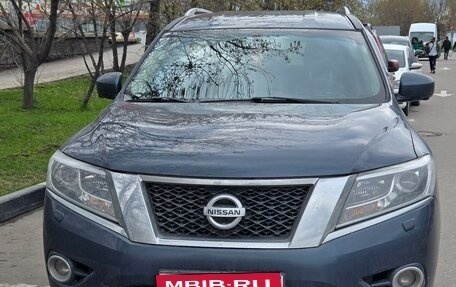 Nissan Pathfinder, 2015 год, 1 630 000 рублей, 1 фотография