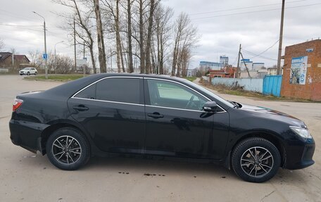 Toyota Camry, 2015 год, 1 900 000 рублей, 4 фотография