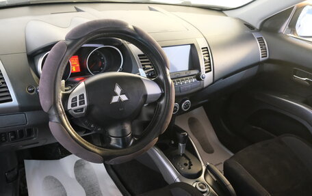 Mitsubishi Outlander III рестайлинг 3, 2007 год, 1 049 000 рублей, 10 фотография