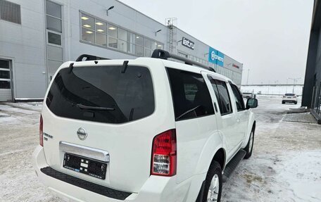 Nissan Pathfinder, 2011 год, 1 850 000 рублей, 2 фотография