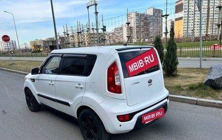 KIA Soul I рестайлинг, 2013 год, 890 000 рублей, 4 фотография