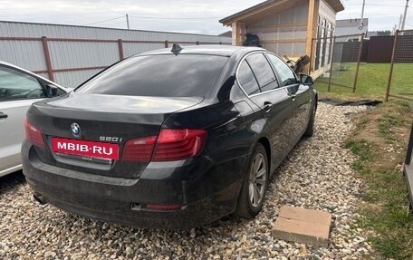 BMW 5 серия, 2015 год, 1 590 000 рублей, 6 фотография