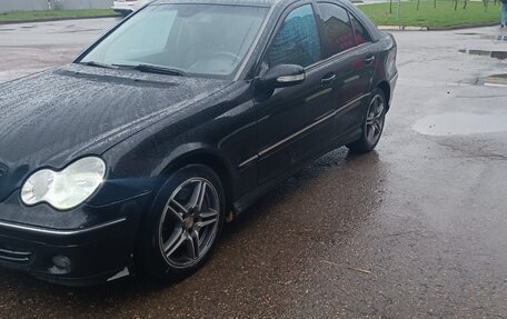 Mercedes-Benz C-Класс, 2005 год, 760 000 рублей, 2 фотография