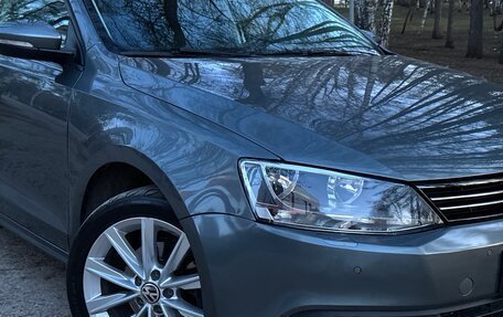 Volkswagen Jetta VI, 2011 год, 859 000 рублей, 11 фотография