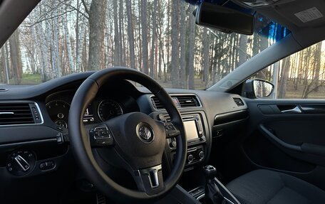 Volkswagen Jetta VI, 2011 год, 859 000 рублей, 16 фотография