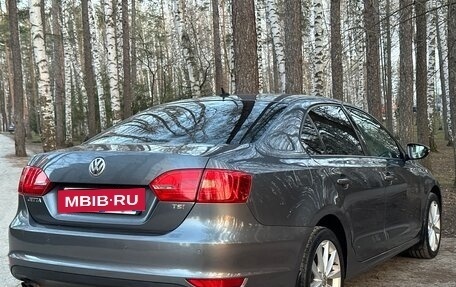 Volkswagen Jetta VI, 2011 год, 859 000 рублей, 9 фотография