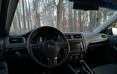 Volkswagen Jetta VI, 2011 год, 859 000 рублей, 17 фотография