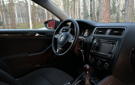 Volkswagen Jetta VI, 2011 год, 859 000 рублей, 18 фотография