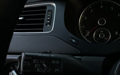 Volkswagen Jetta VI, 2011 год, 859 000 рублей, 21 фотография