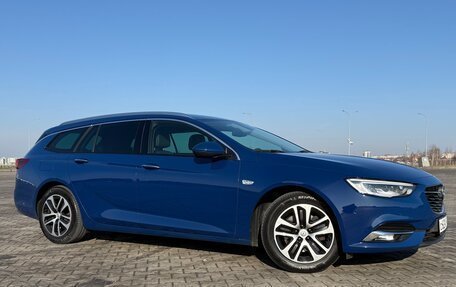 Opel Insignia II рестайлинг, 2018 год, 1 690 000 рублей, 2 фотография