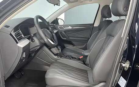 Volkswagen Tiguan II, 2023 год, 2 955 000 рублей, 9 фотография