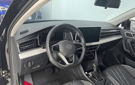 Volkswagen Tiguan II, 2023 год, 2 955 000 рублей, 12 фотография