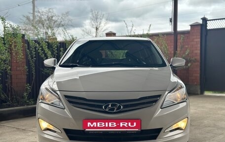 Hyundai Solaris II рестайлинг, 2015 год, 1 200 000 рублей, 2 фотография