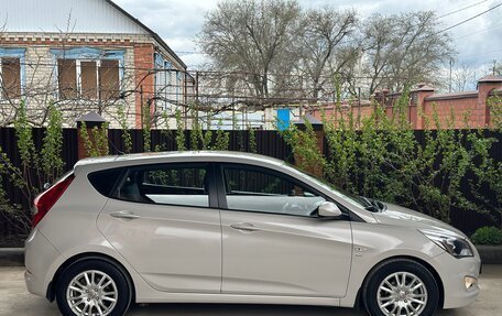 Hyundai Solaris II рестайлинг, 2015 год, 1 200 000 рублей, 9 фотография