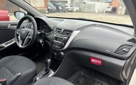 Hyundai Solaris II рестайлинг, 2015 год, 1 200 000 рублей, 19 фотография