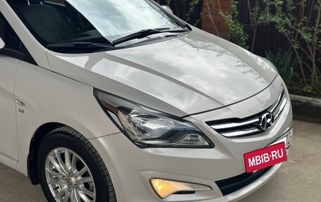 Hyundai Solaris II рестайлинг, 2015 год, 1 200 000 рублей, 11 фотография