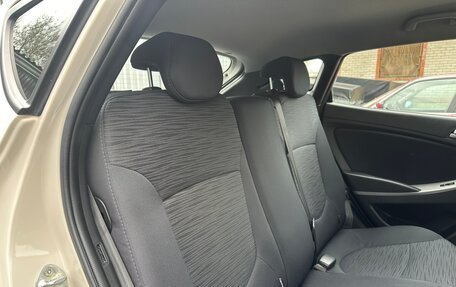 Hyundai Solaris II рестайлинг, 2015 год, 1 200 000 рублей, 22 фотография