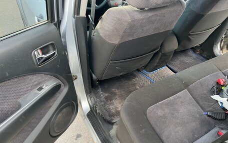 Mitsubishi Outlander III рестайлинг 3, 2004 год, 310 000 рублей, 10 фотография