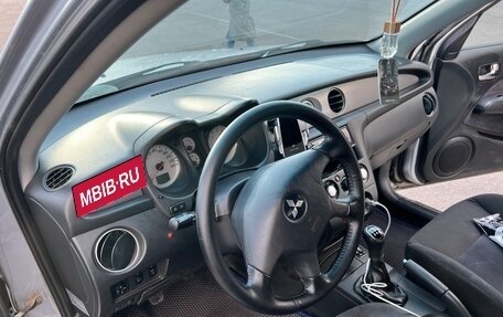 Mitsubishi Outlander III рестайлинг 3, 2004 год, 310 000 рублей, 9 фотография