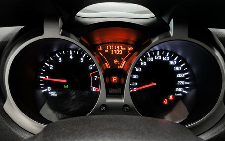 Nissan Juke II, 2014 год, 990 000 рублей, 16 фотография