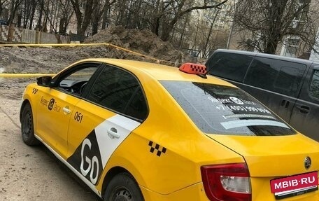 Skoda Rapid I, 2017 год, 550 000 рублей, 4 фотография