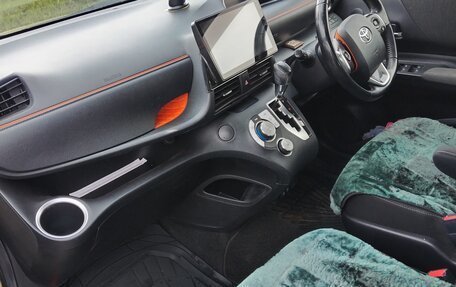 Toyota Sienta II, 2021 год, 1 730 000 рублей, 3 фотография