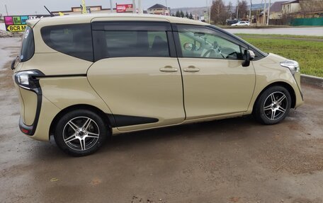 Toyota Sienta II, 2021 год, 1 730 000 рублей, 13 фотография