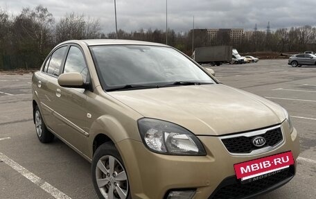 KIA Rio II, 2010 год, 650 000 рублей, 3 фотография