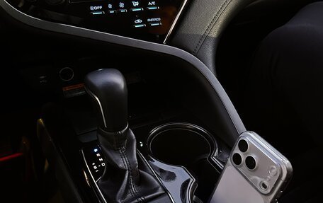 Toyota Camry, 2020 год, 2 400 000 рублей, 5 фотография