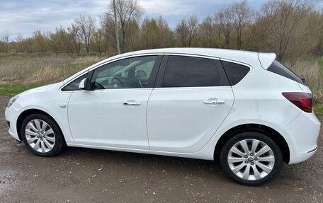 Opel Astra J, 2013 год, 800 000 рублей, 4 фотография