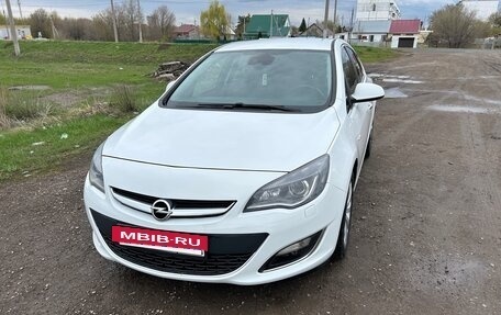 Opel Astra J, 2013 год, 800 000 рублей, 2 фотография