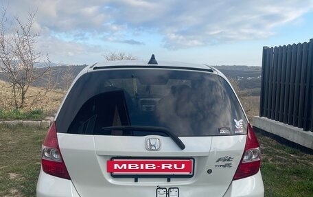 Honda Fit III, 2003 год, 450 000 рублей, 2 фотография