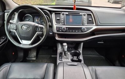 Toyota Highlander III, 2014 год, 3 160 000 рублей, 1 фотография