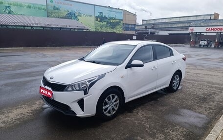KIA Rio IV, 2021 год, 1 620 000 рублей, 1 фотография