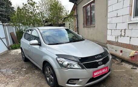 KIA cee'd I рестайлинг, 2010 год, 627 000 рублей, 1 фотография