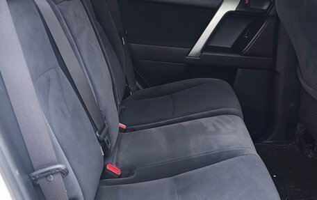Toyota Land Cruiser Prado 150 рестайлинг 2, 2015 год, 3 400 000 рублей, 17 фотография